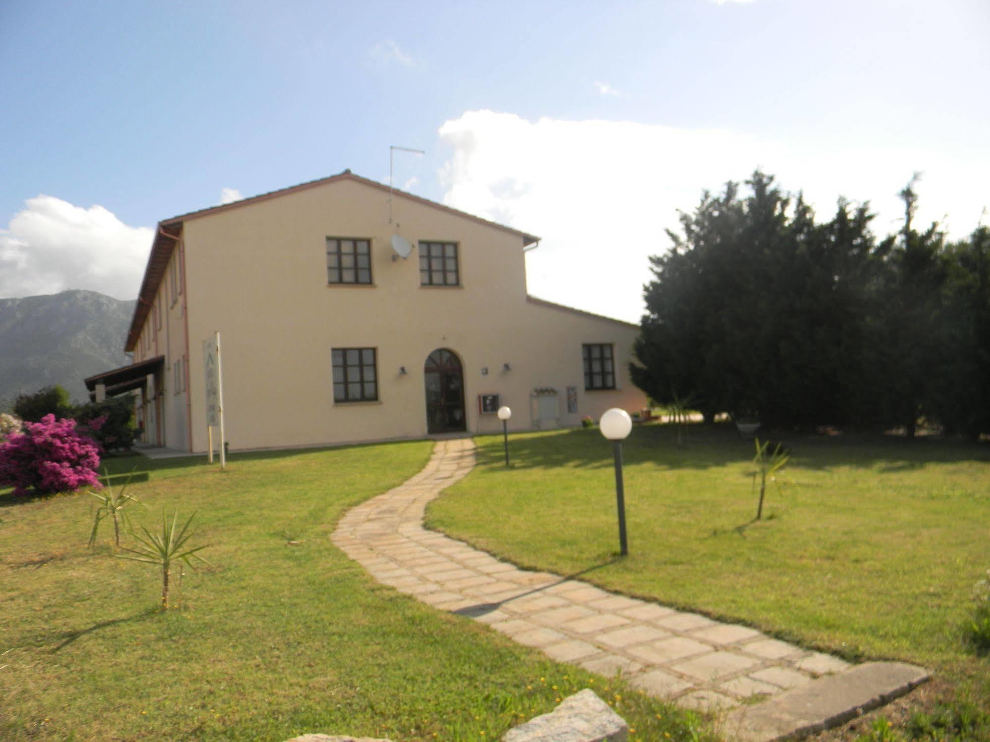 Hotel Sport Village Iglesias Exteriér fotografie